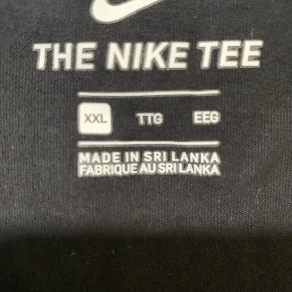Brand new Nike shirt - Picture 2 of 4